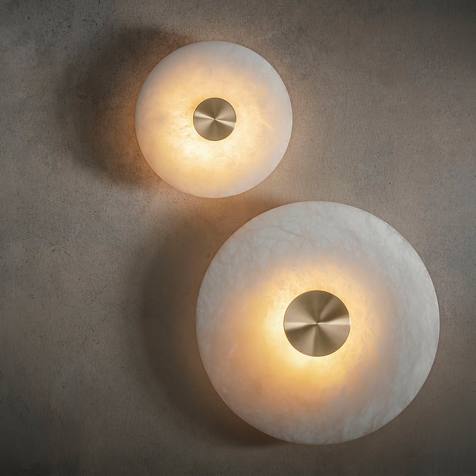 Schijfvormige albasten wandlamp HL464