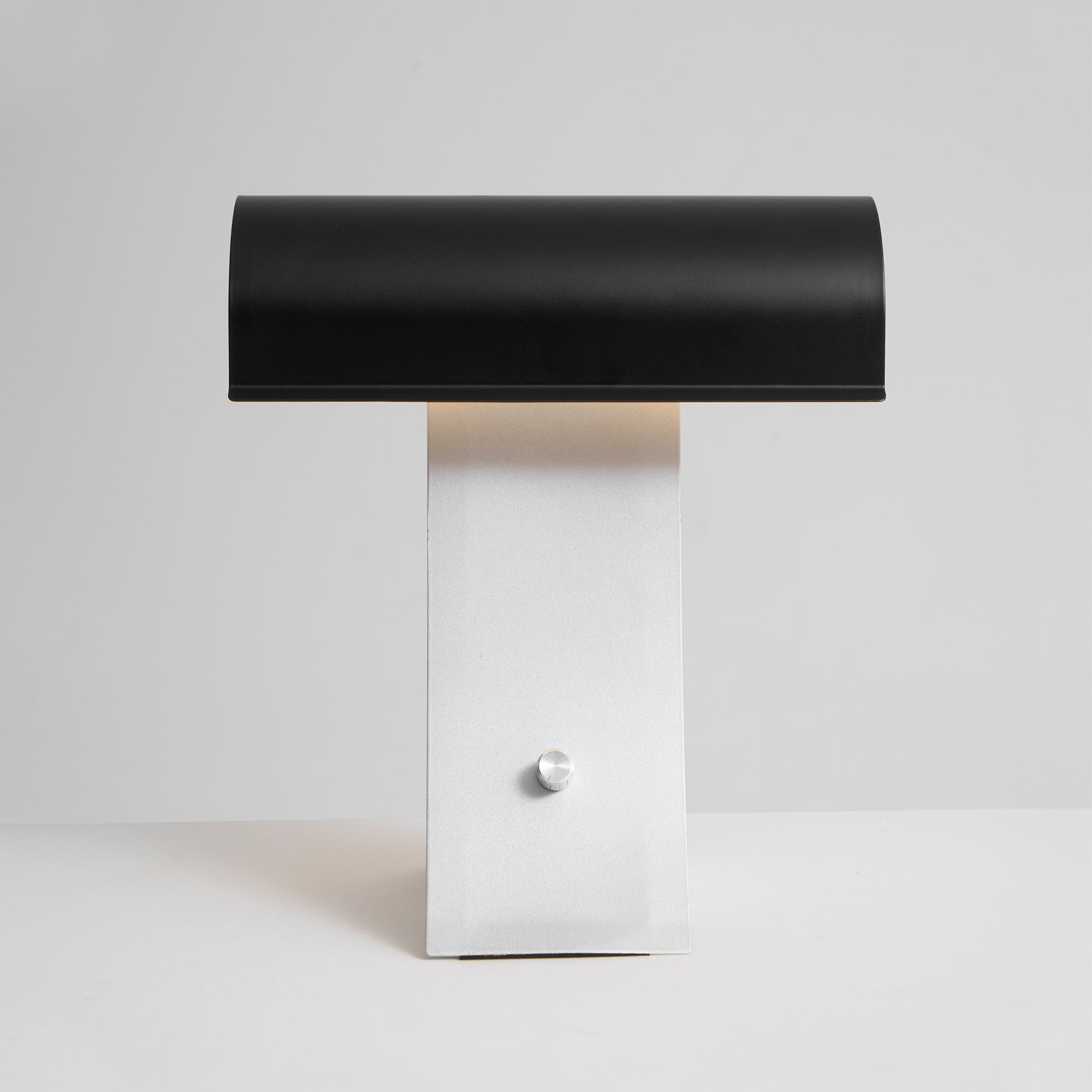 Archief tafellamp HL3251