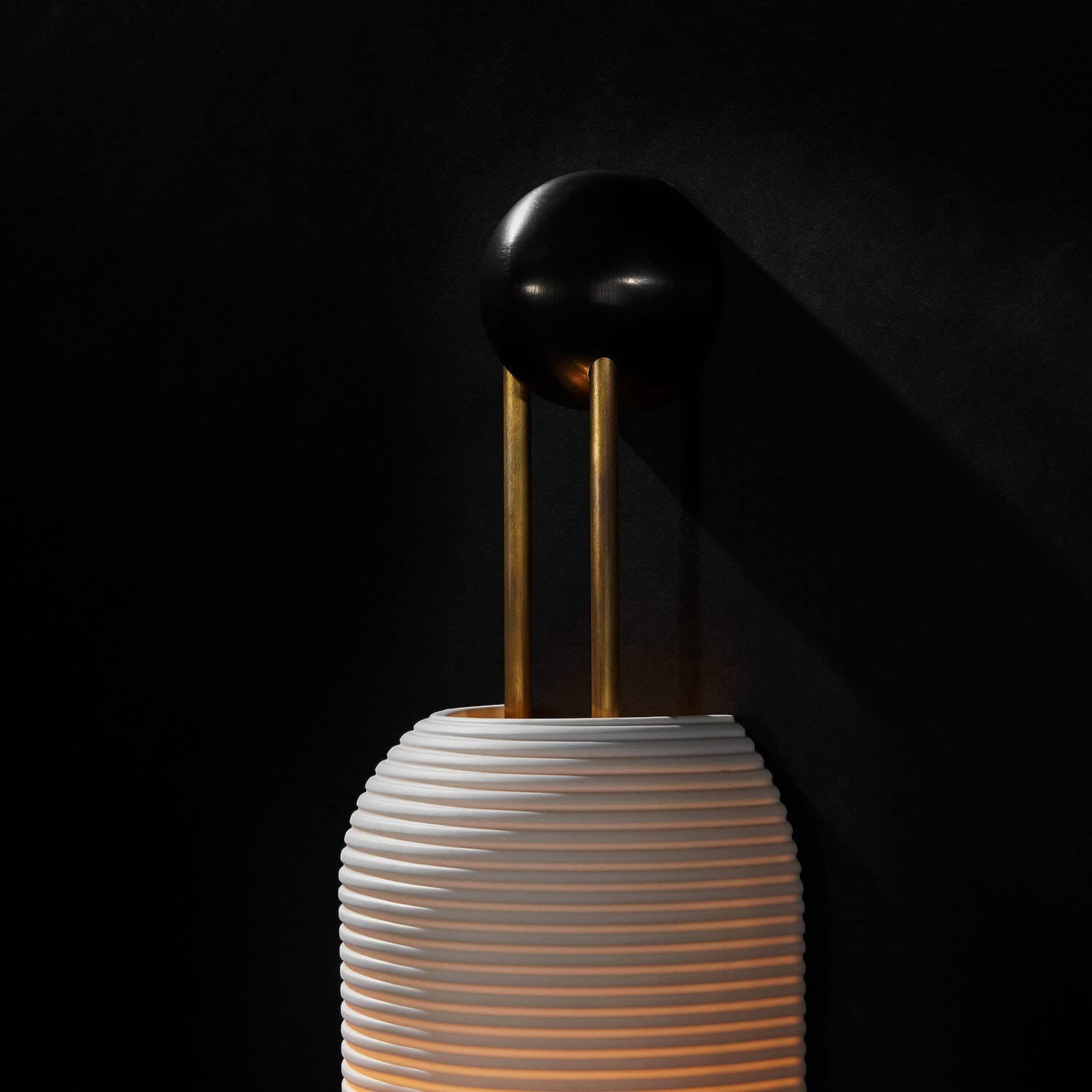 Wandlamp met glazen lantaarn HL3031
