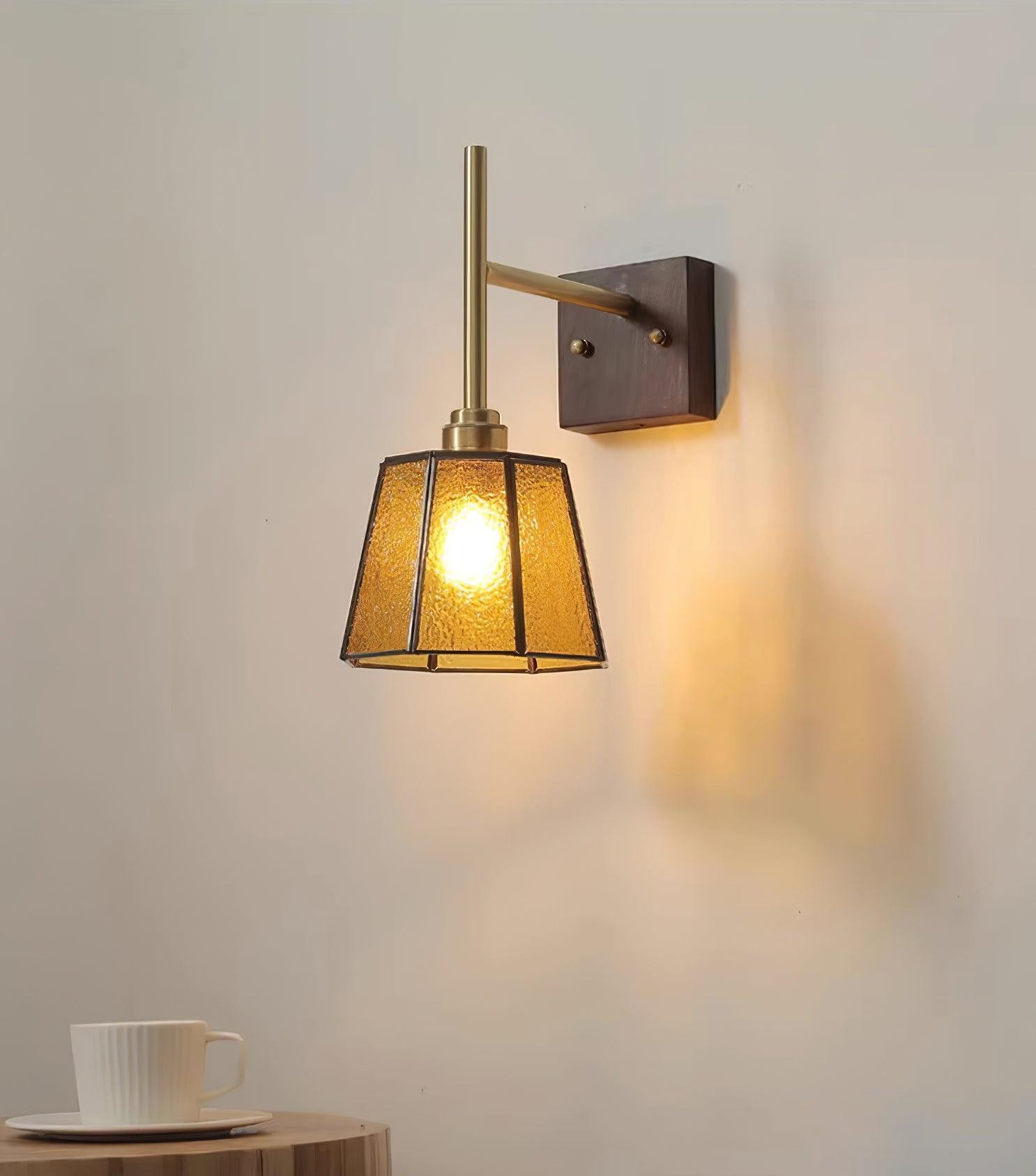 Vintage messing walnoot wandlamp HL843