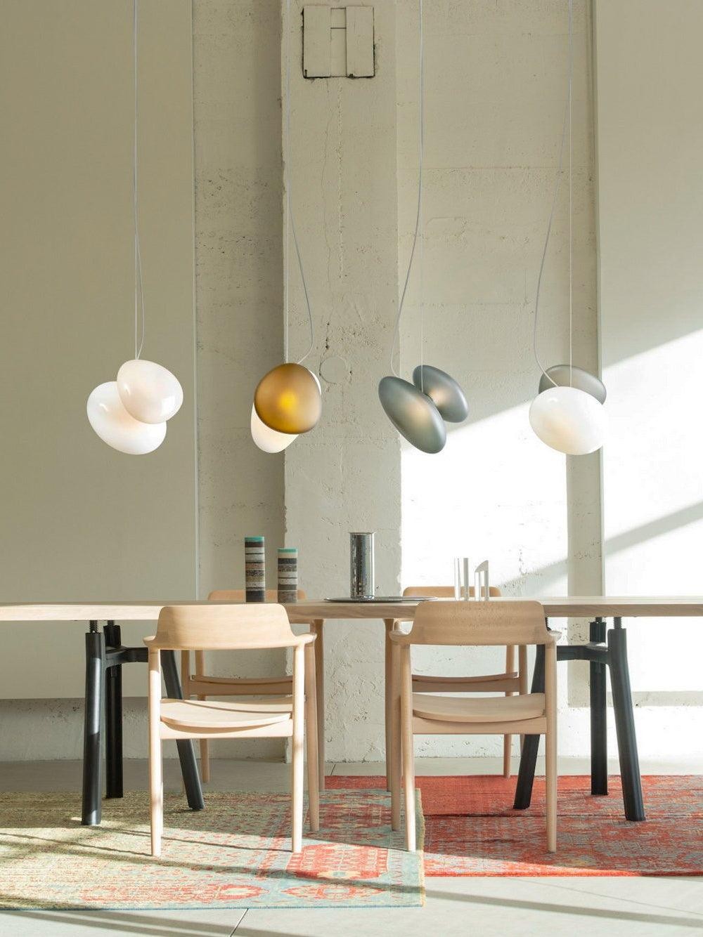 Doorschijnende hanglamp van matglas HL867
