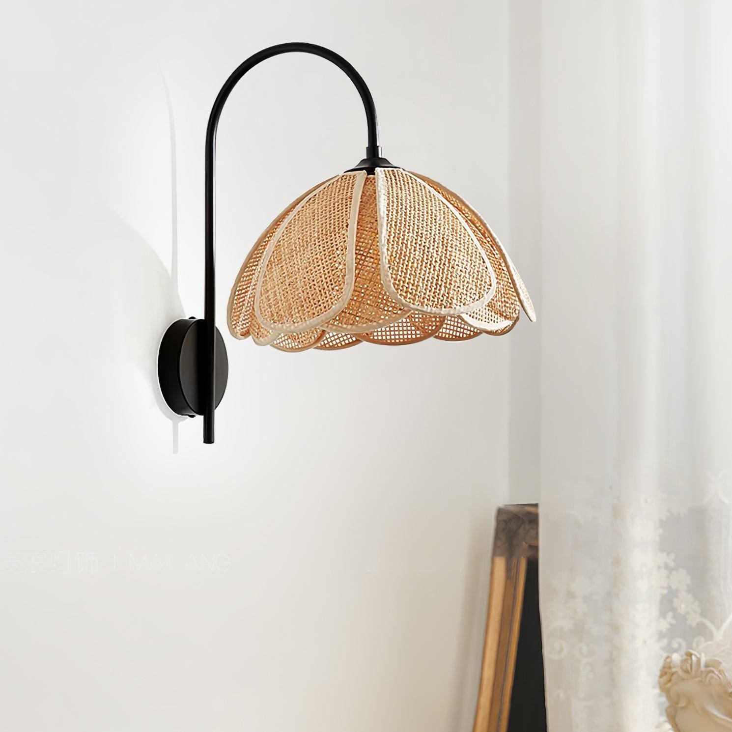 Rotan Bloemblaadje Wandlamp HL795