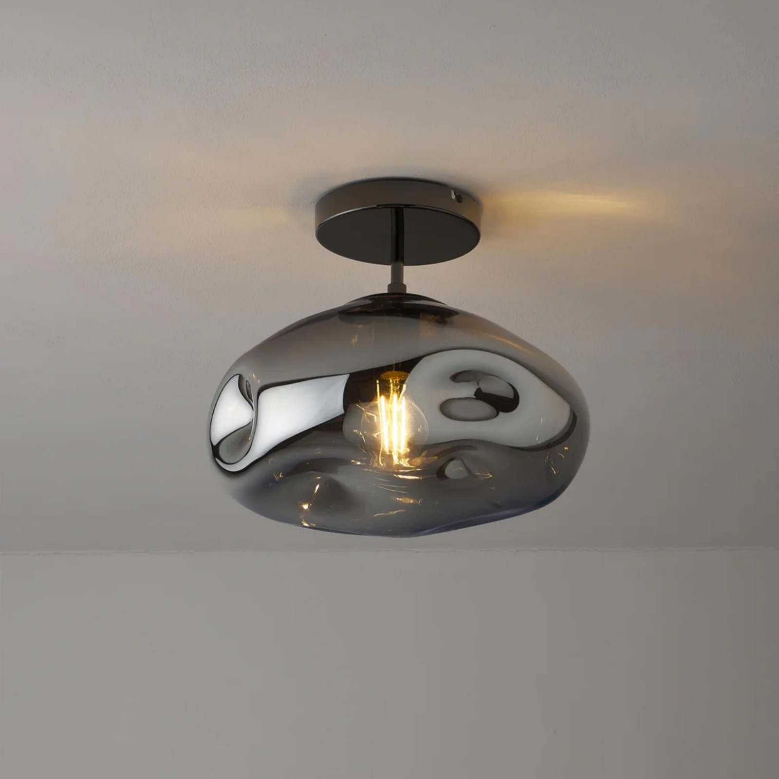Moderne plafondlamp van chroomspiegelglas - minimalistische stijl voor woonkamer HL1054