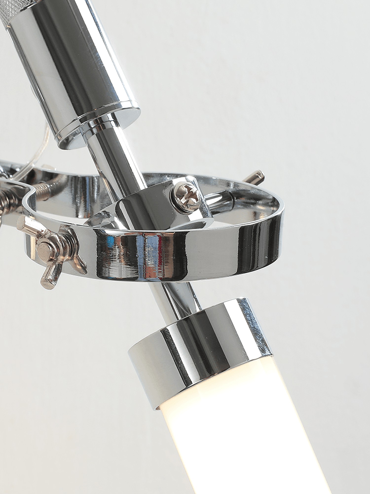 Moderne metalen zilveren staafvormige wandlamp HL1105