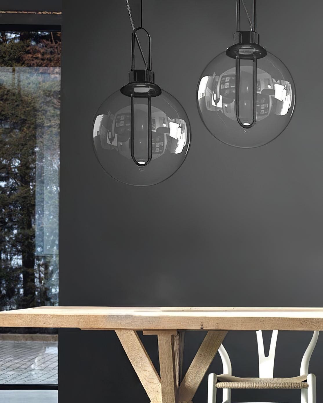 Hanglamp in bolvorm van helder glas HL651