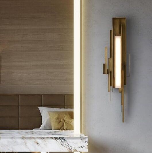 Schans gebeeldhouwde wandlamp