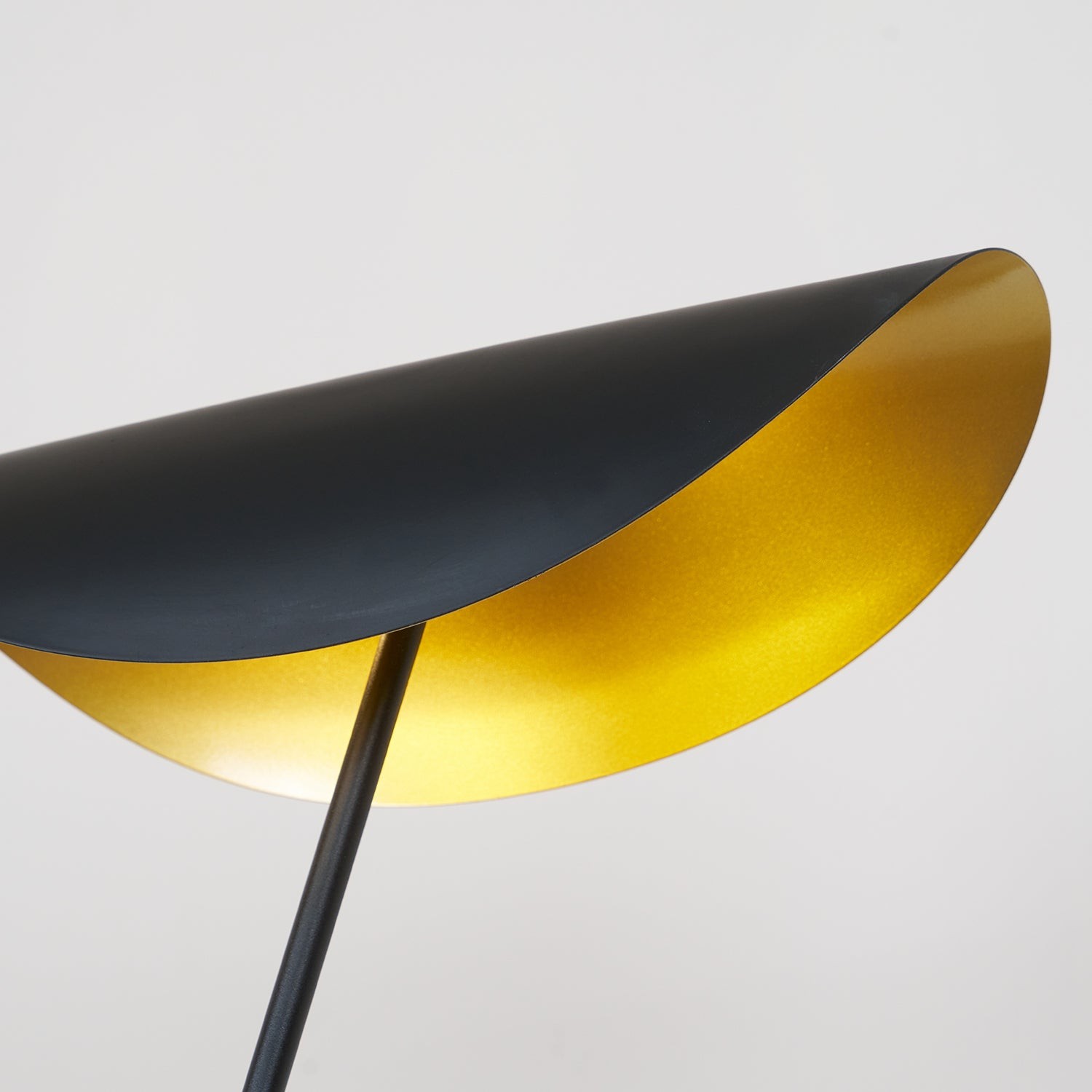 Nordic Creative Inclined Metalen Vloerlamp HL823