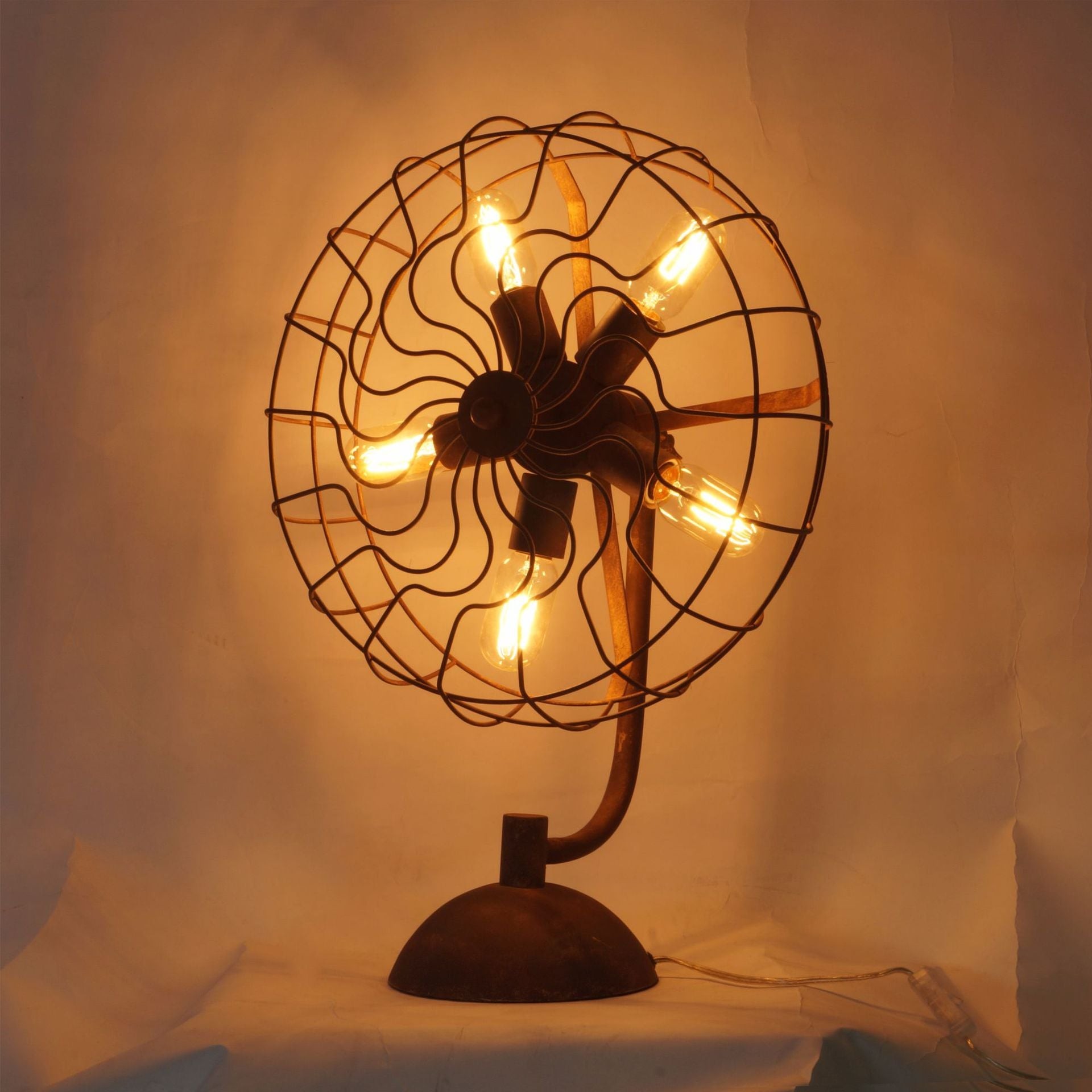 Tafellamp in ouderwetse stijl met ventilator HL3017