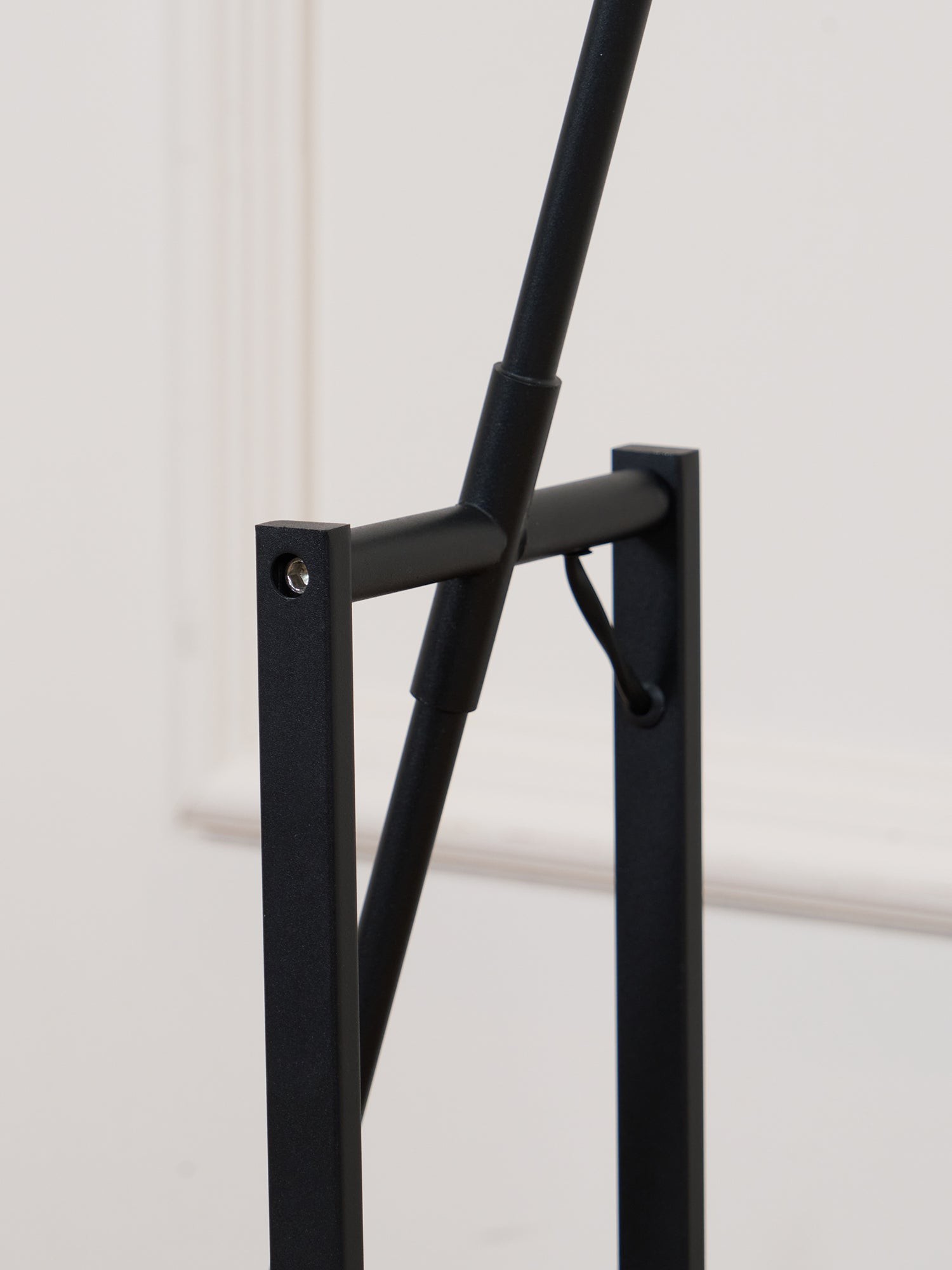 Nordic Creative Inclined Metalen Vloerlamp HL823