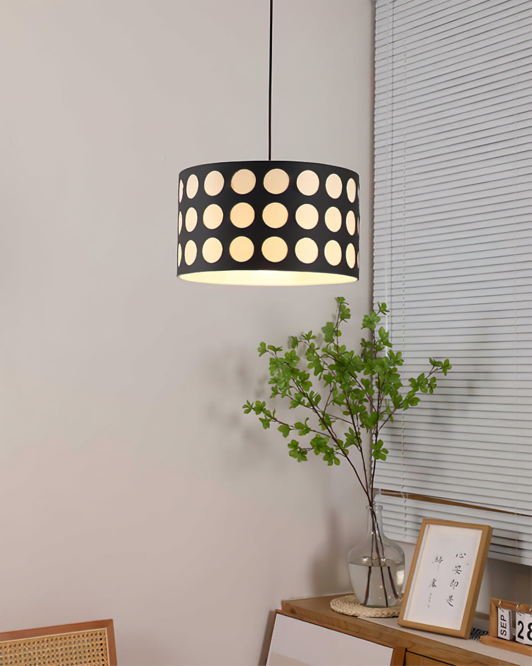 Moderne cilindrische hanglamp met stippen voor de slaapkamer HL1120