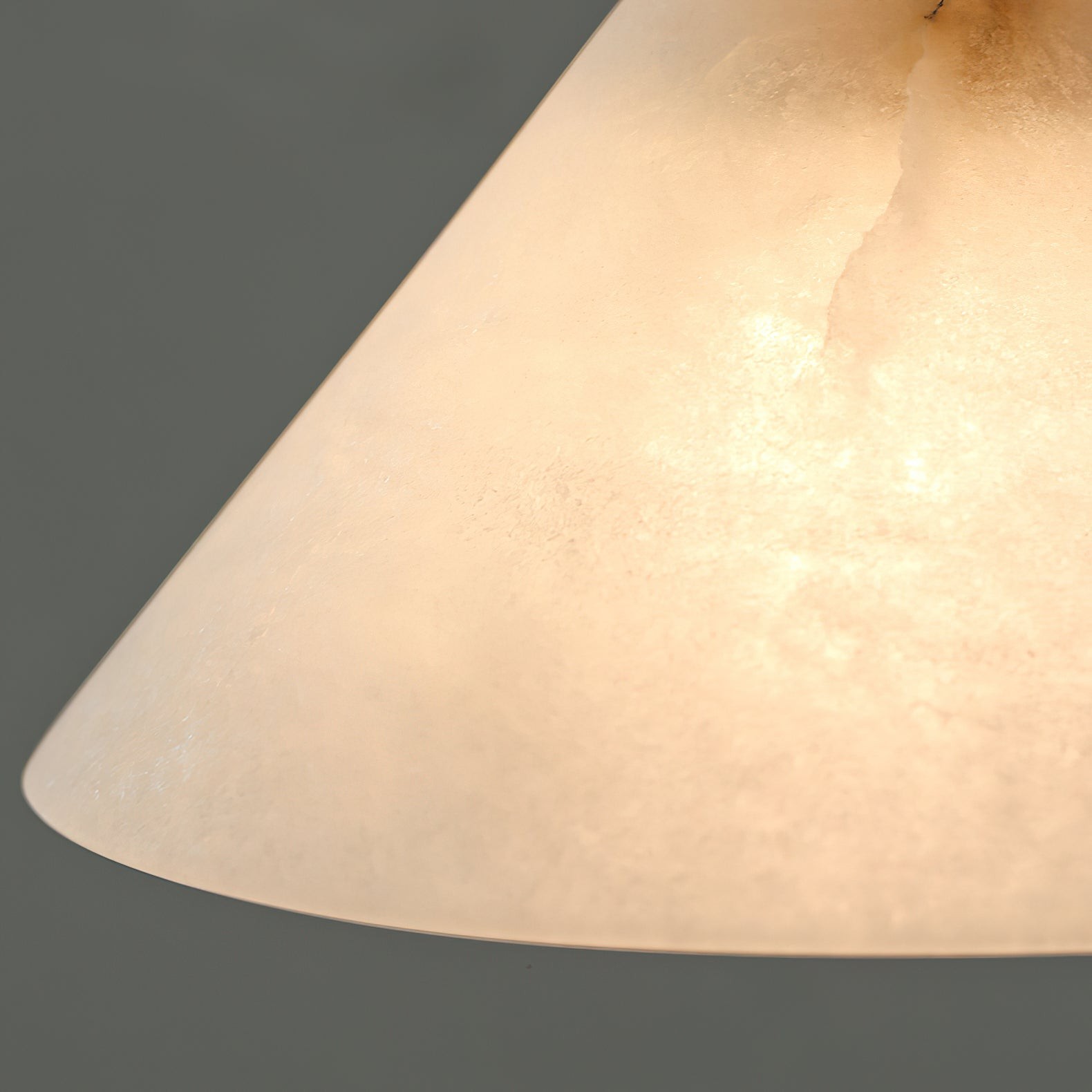 Conische messing albasten hanglamp HL2978