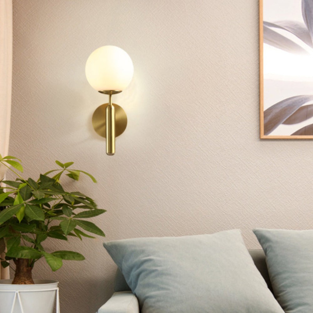 Moderne metalen wandlamp met melkachtige gloed HL3344