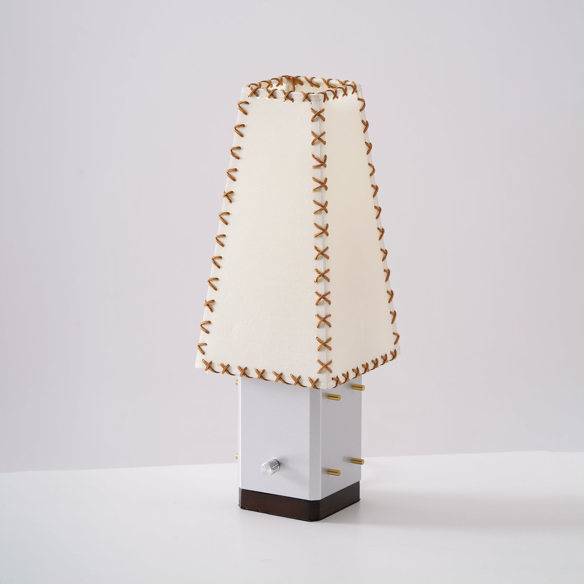 Tafellamp van perkament HL3230