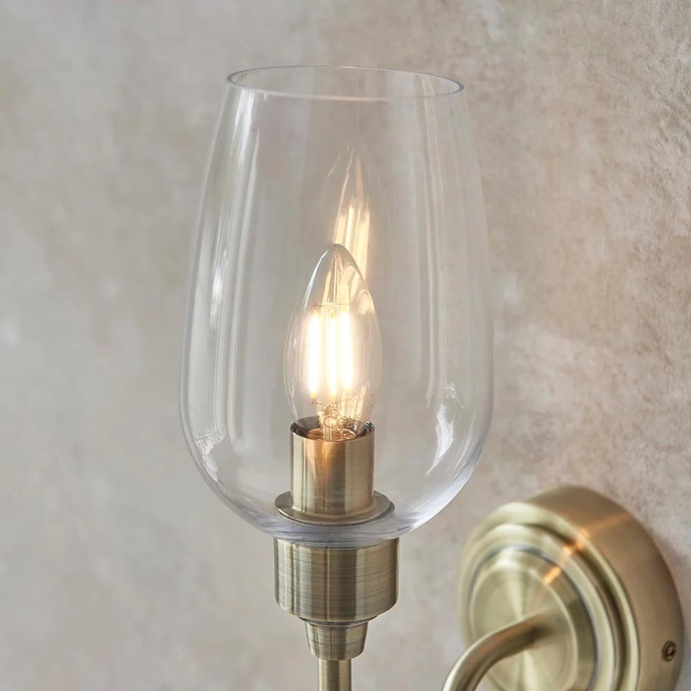 Clarione Art Deco wandlamp met transparante glazen kap - Modern metalen ontwerp voor gangen HL2112
