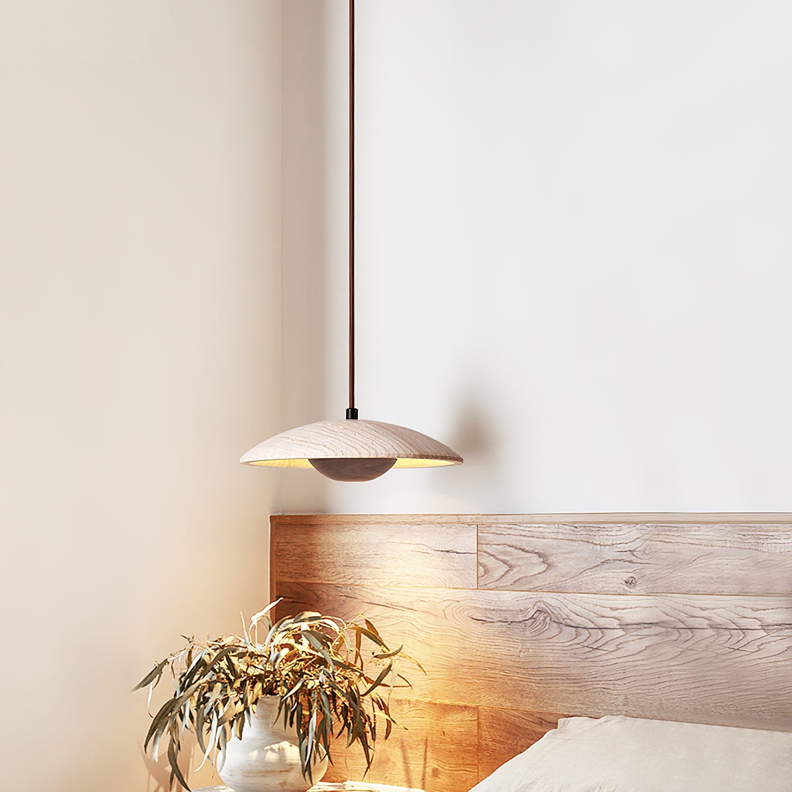 Crèmekleurige houten hanglamp HL737