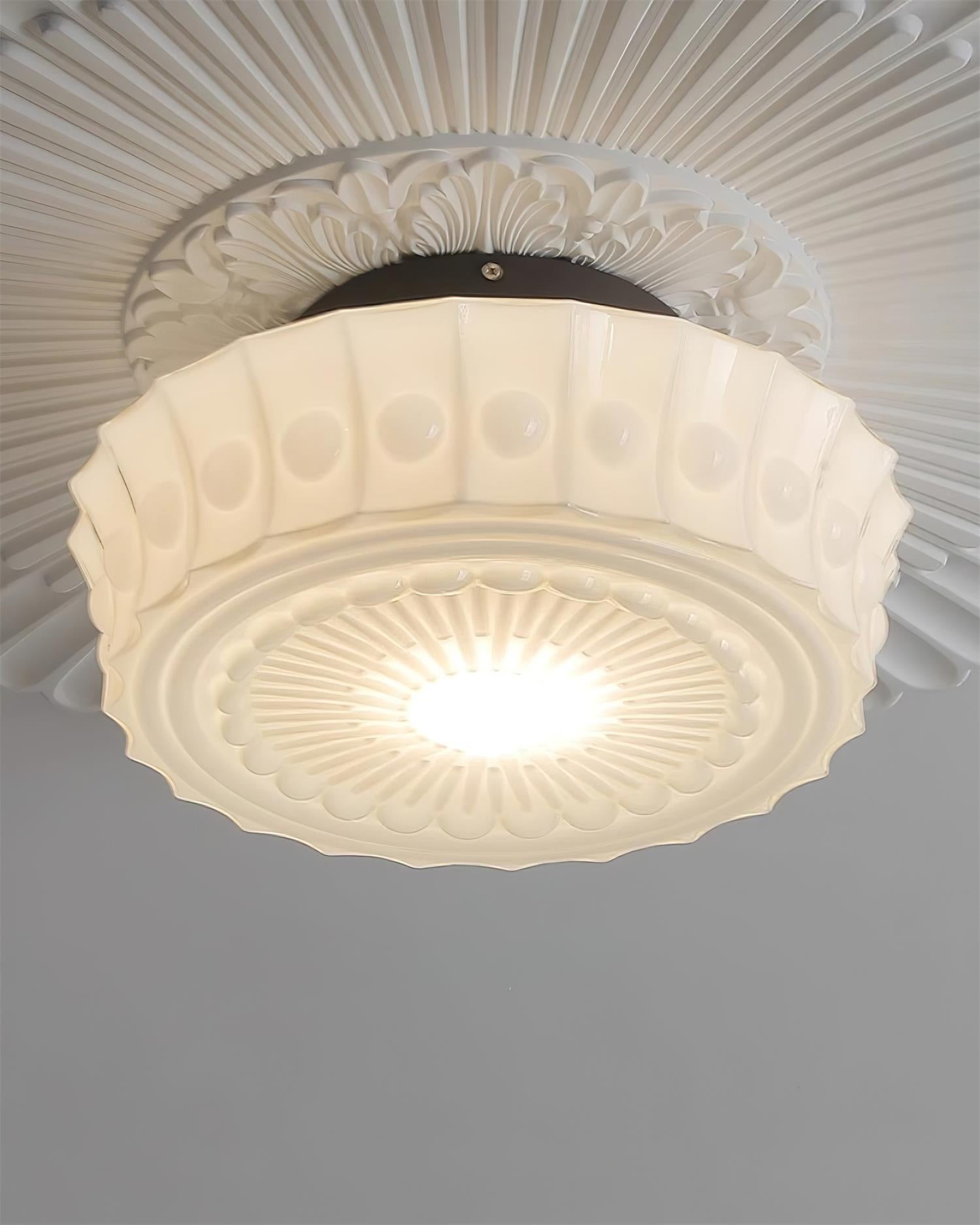 Franse vintage glazen plafondlamp in crèmestijl HL555