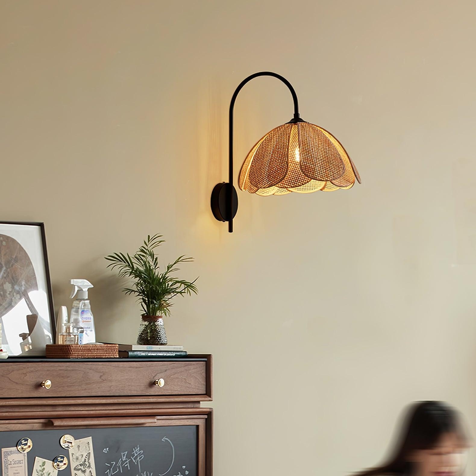 Rotan Bloemblaadje Wandlamp HL795