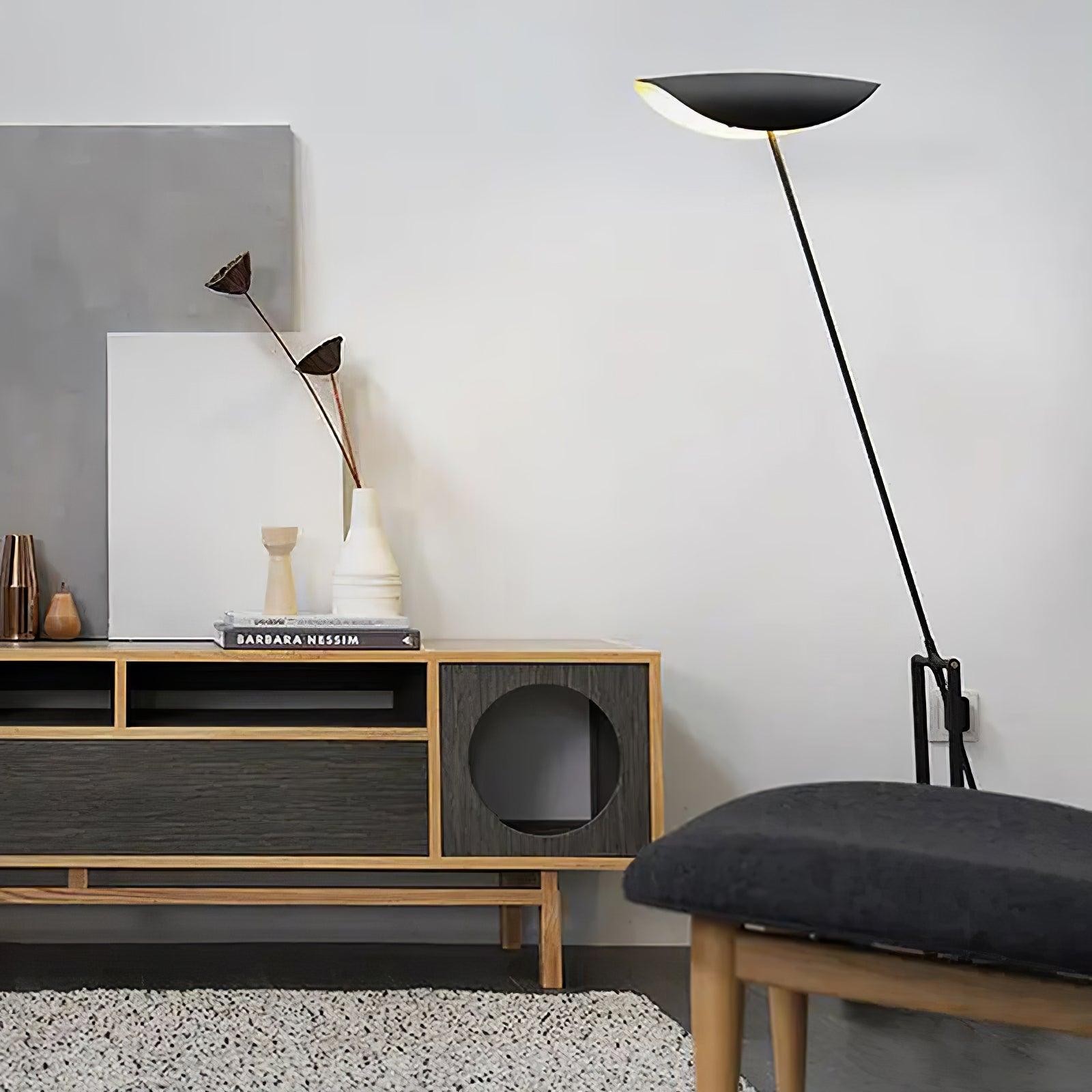 Nordic Creative Inclined Metalen Vloerlamp HL823