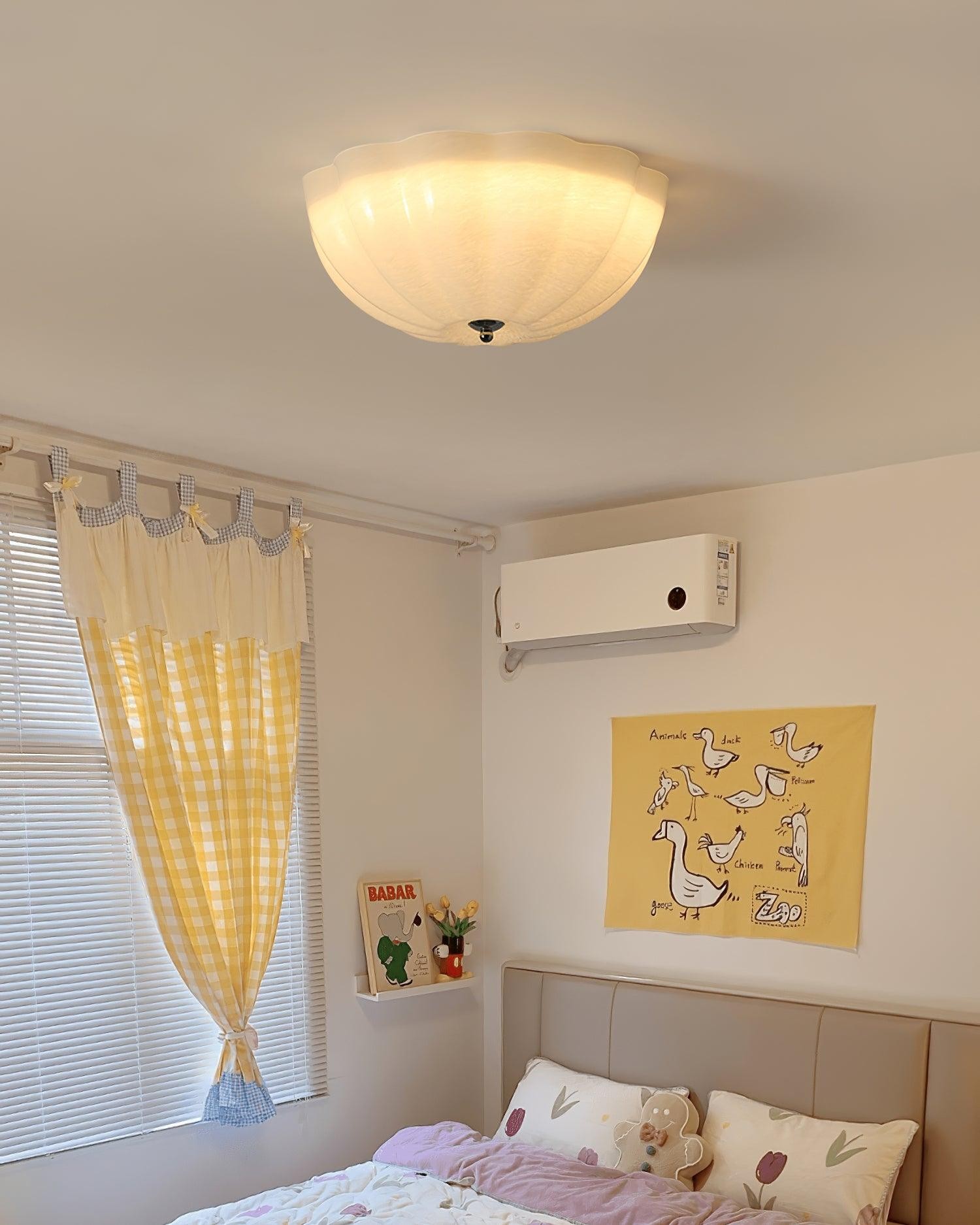 Geleivormige glazen plafondlamp HL556