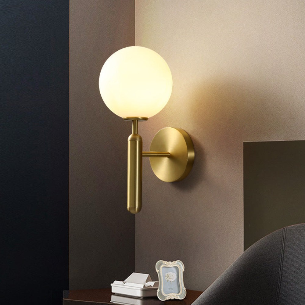 Moderne metalen wandlamp met melkachtige gloed HL3344