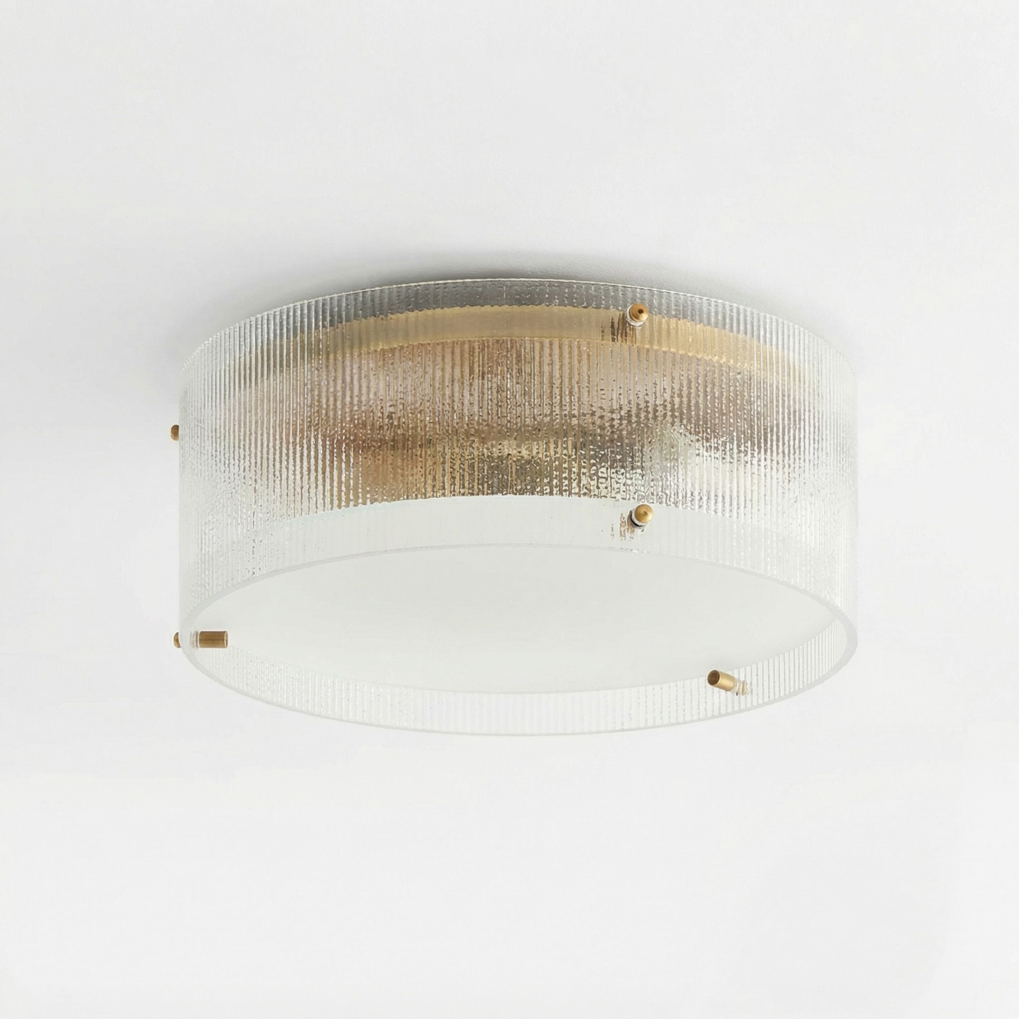 Glimmerove Ronde Plafondlamp van geribbeld glas en messing – Rustiek-chique plafondlamp voor woonkamers en badkamers HL2442