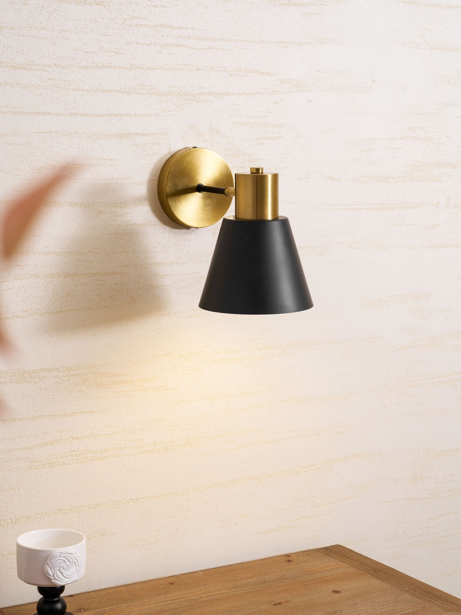 Verstelbare wandlamp met arm HL2926