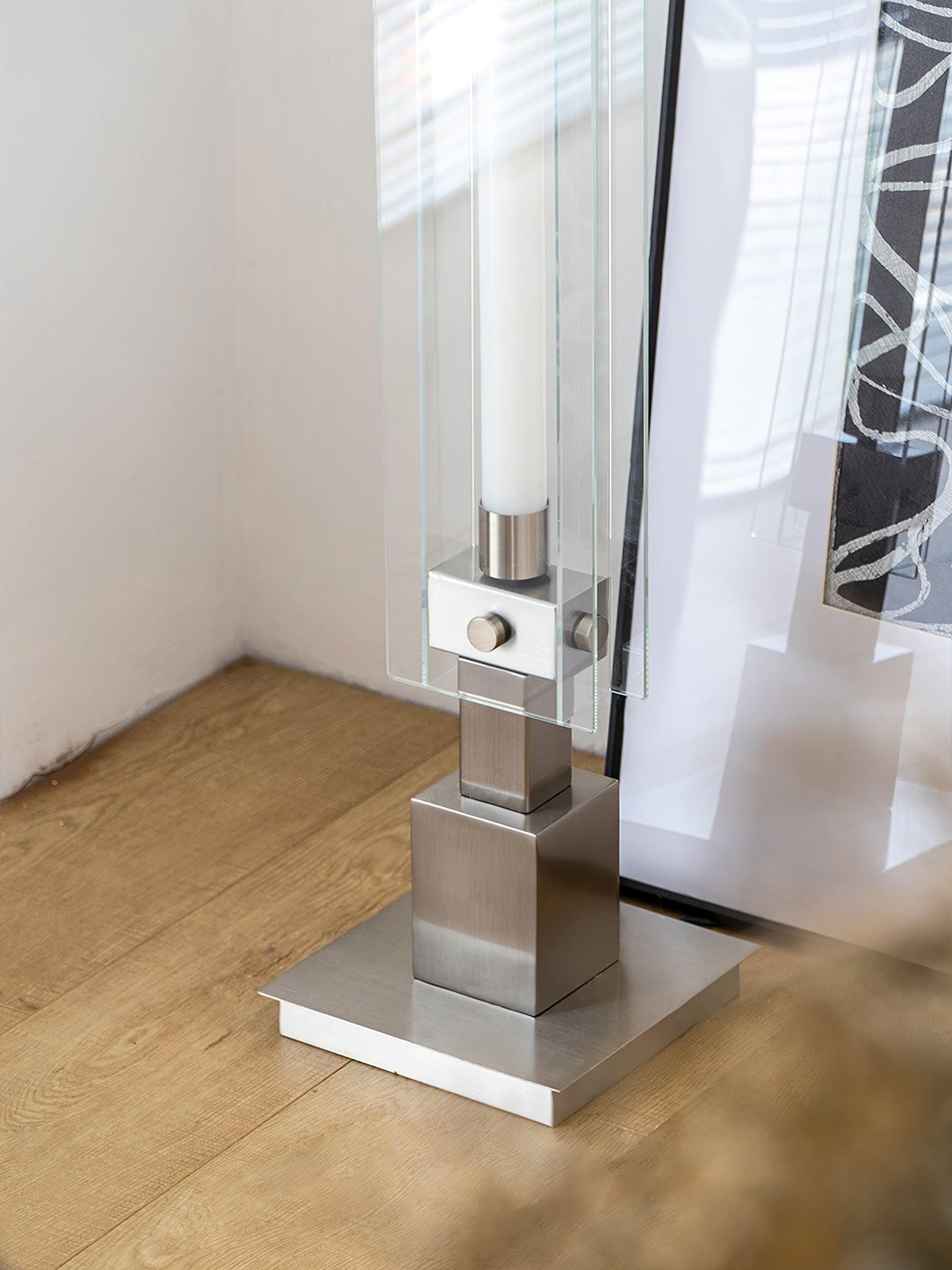 Minimalistische glazen vloerlamp in industriële stijl HL968