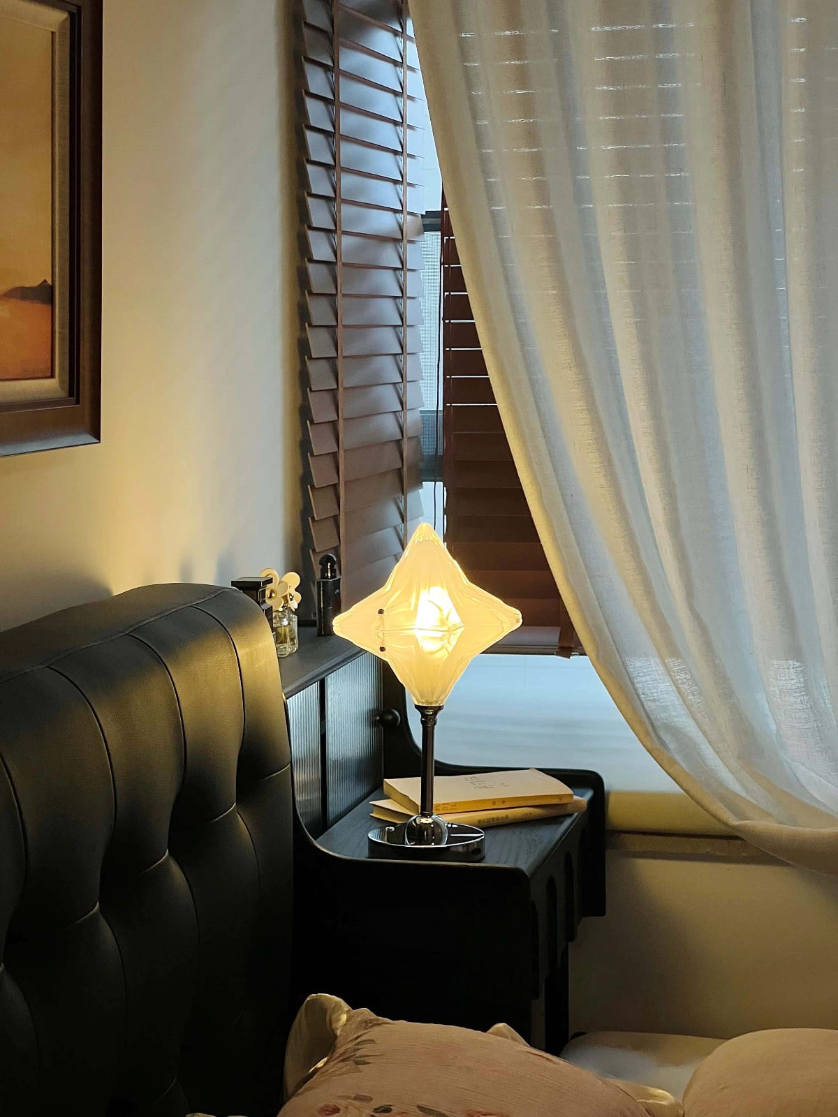Art Deco Star Tafellamp - Matglaslamp voor Moderne Slaapkamers - Astris Lyra HL1794
