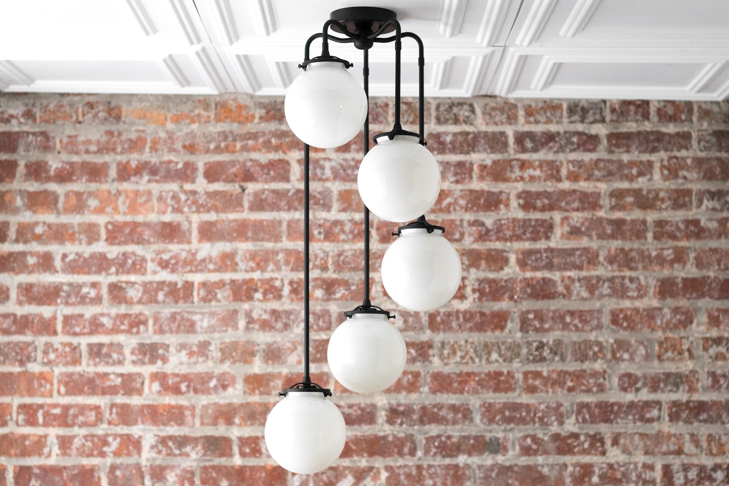 Glorica Glazen Kroonluchter met 5 Bolvormige Lampen - Vintage Hanglamp van Messing en Opaalglas HL1681