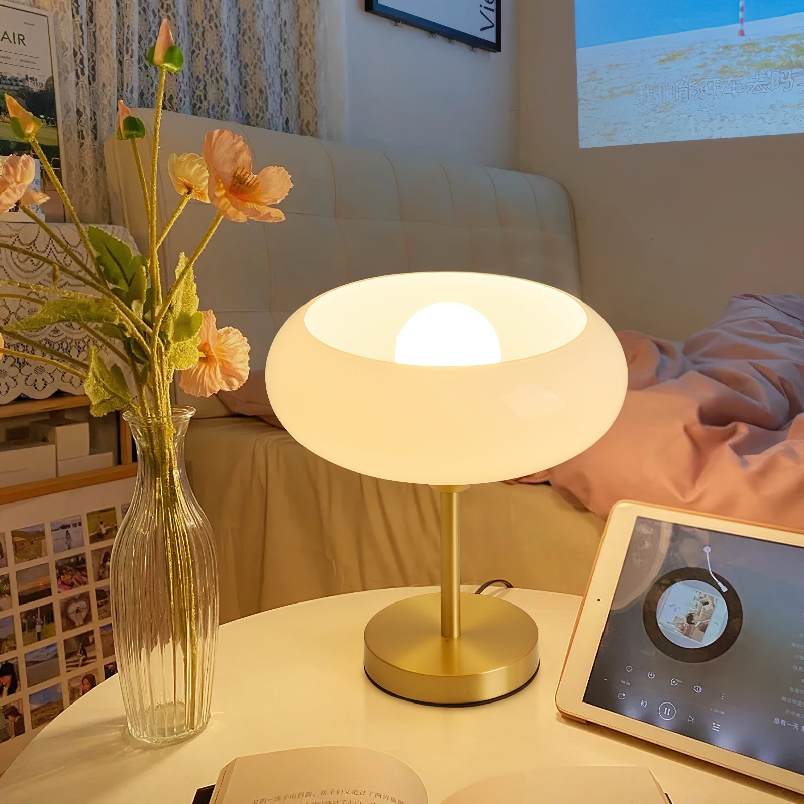 Glazen tafellamp in de vorm van een eiertaart HL2996