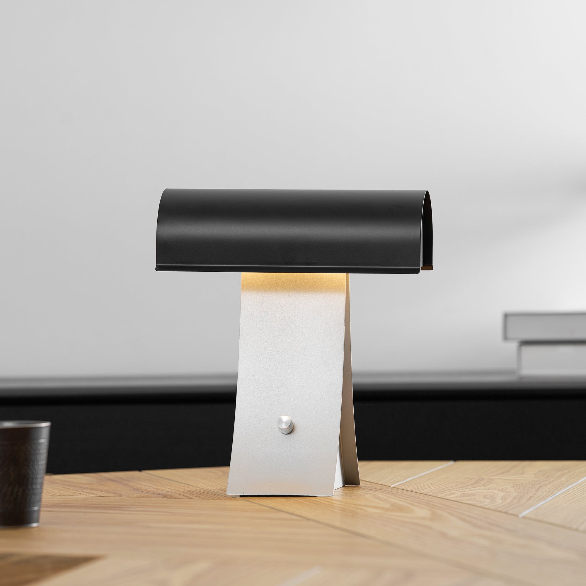 Archief tafellamp HL3251