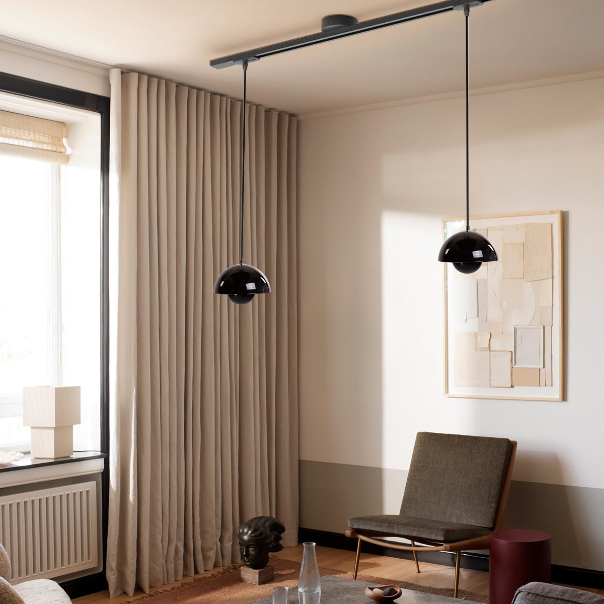 Zwenkarm enkel ophangsysteem voor een hanglamp HL202