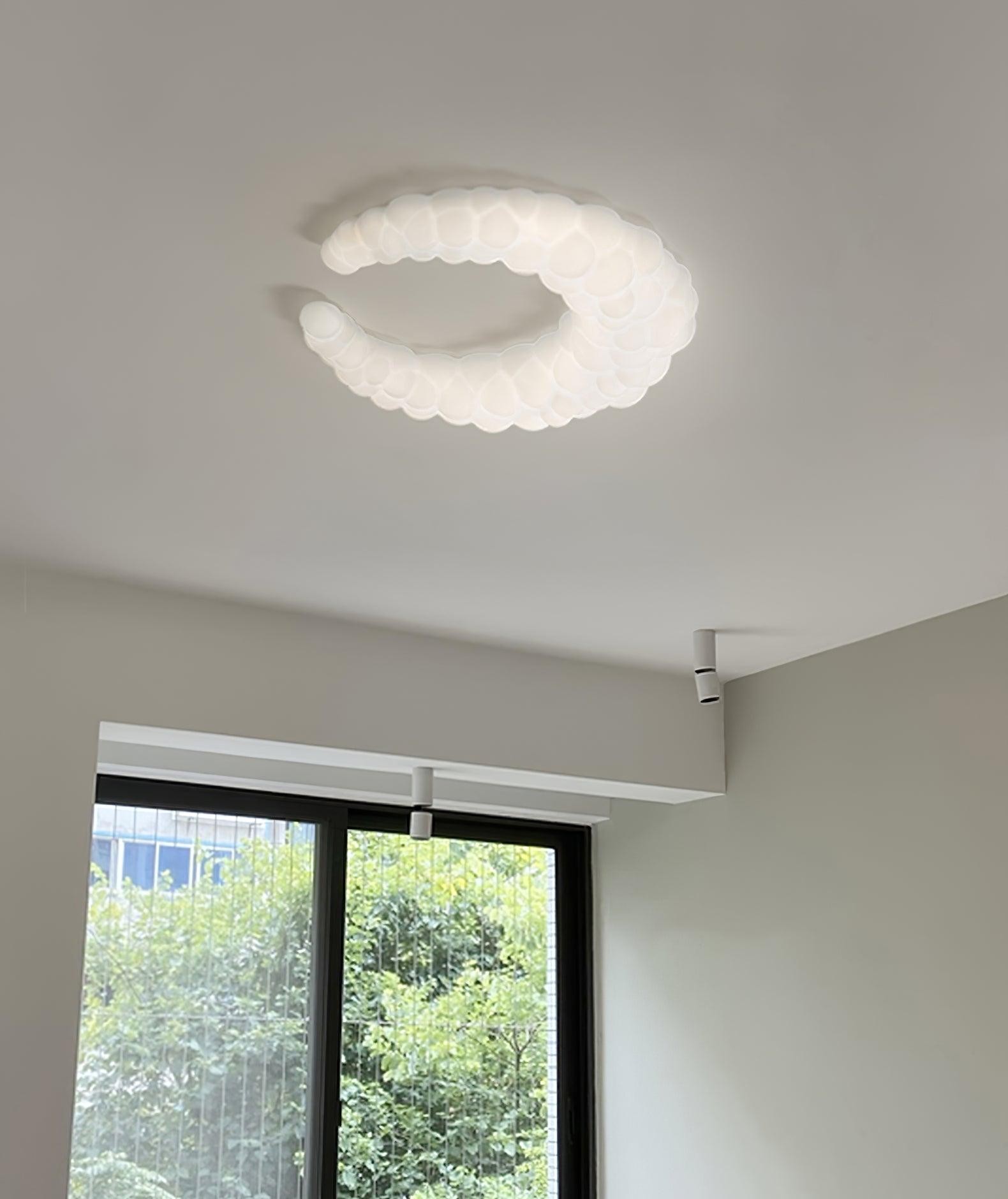 Crèmekleurige maanplafondlamp HL364