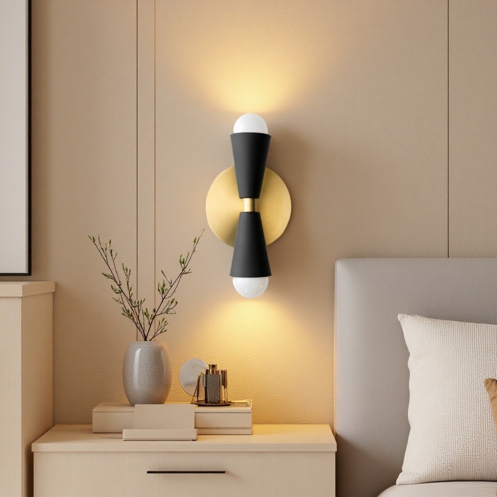 Rustieke messing wandlamp - kegelvormige striklamp voor boerderij HL1093