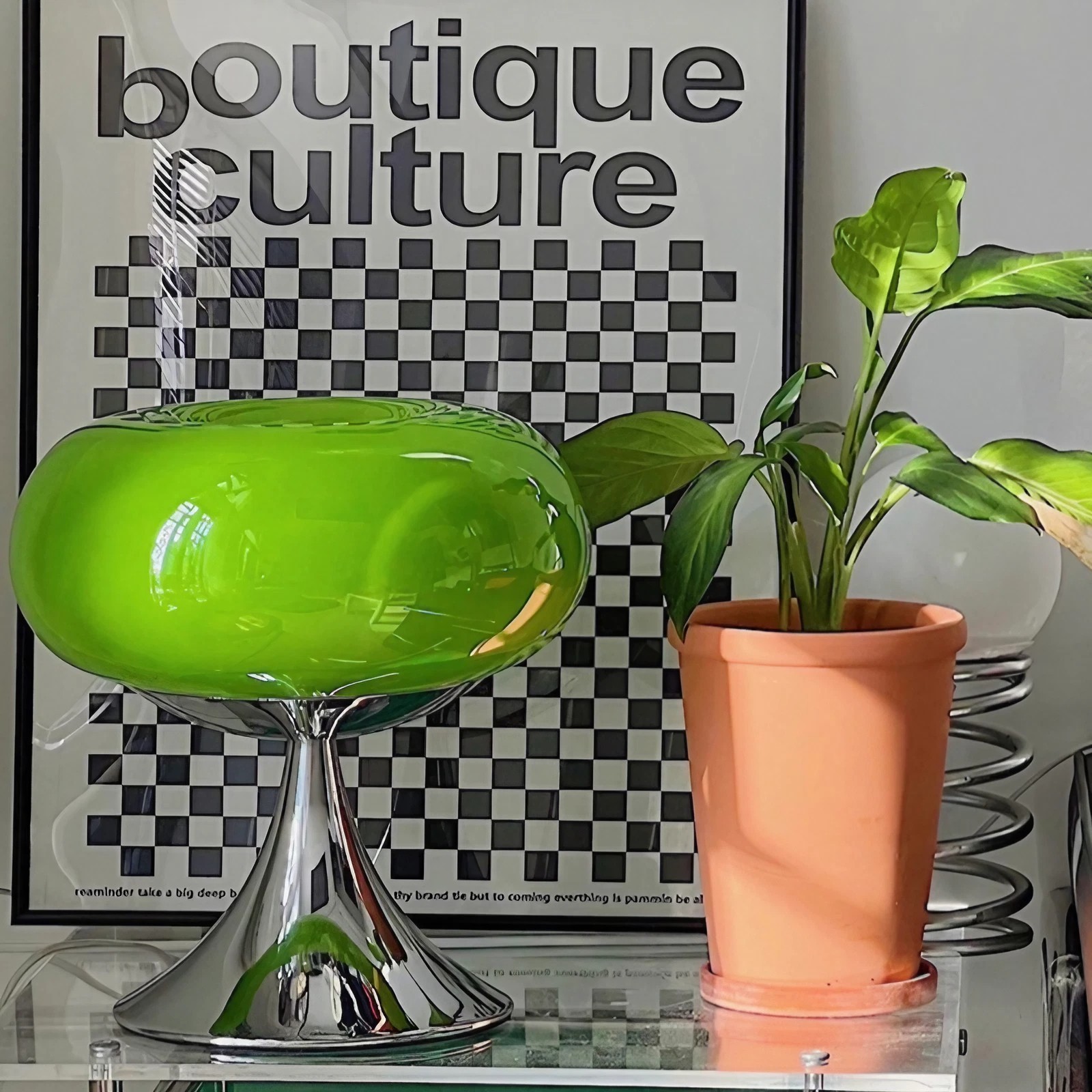 Bauhaus Appelvormige Glazen Tafellamp HL232