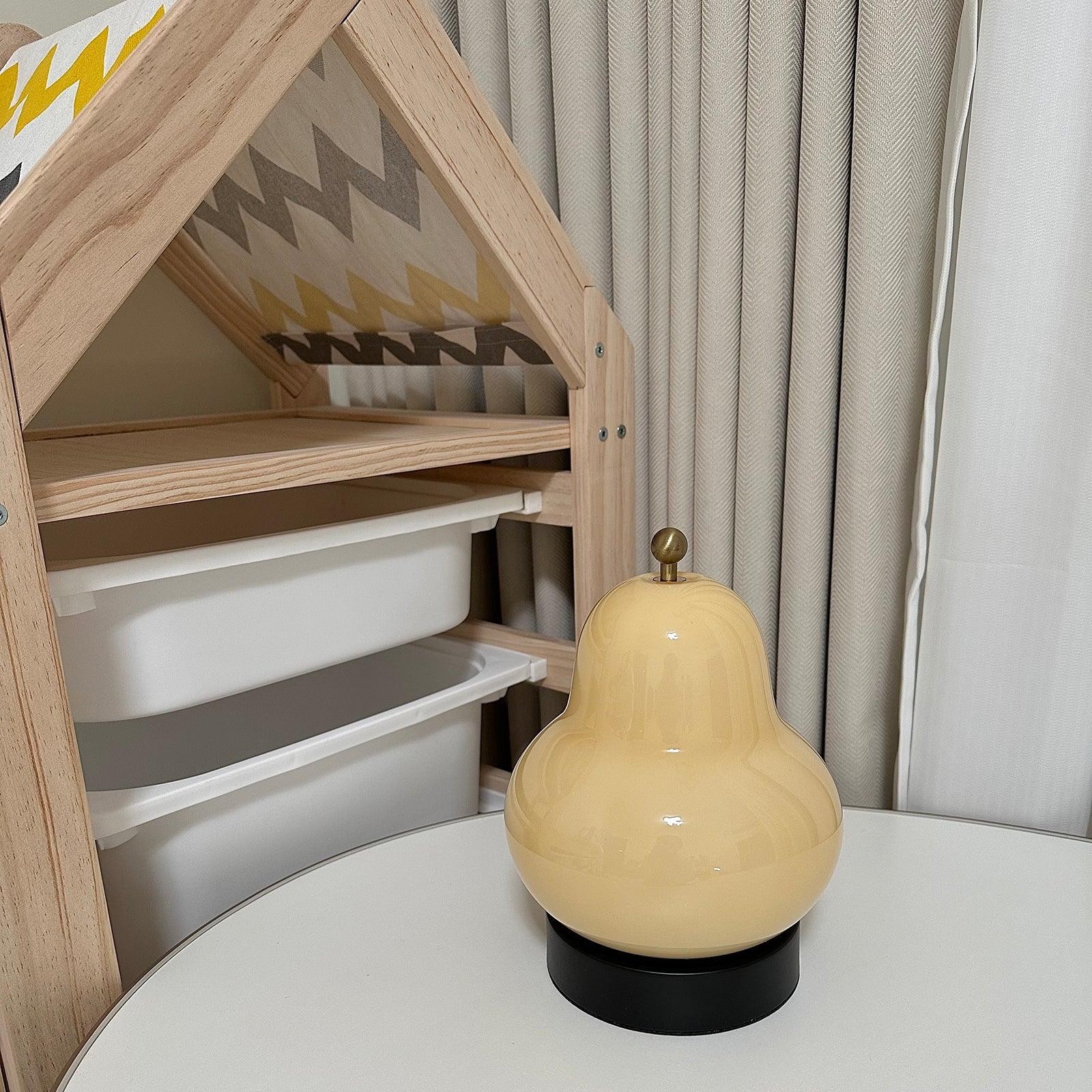 Schattige peervormige tafellamp HL629