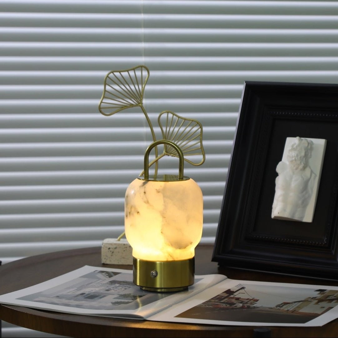 Draagbare oplaadbare tafellamp van alabaster HL2950