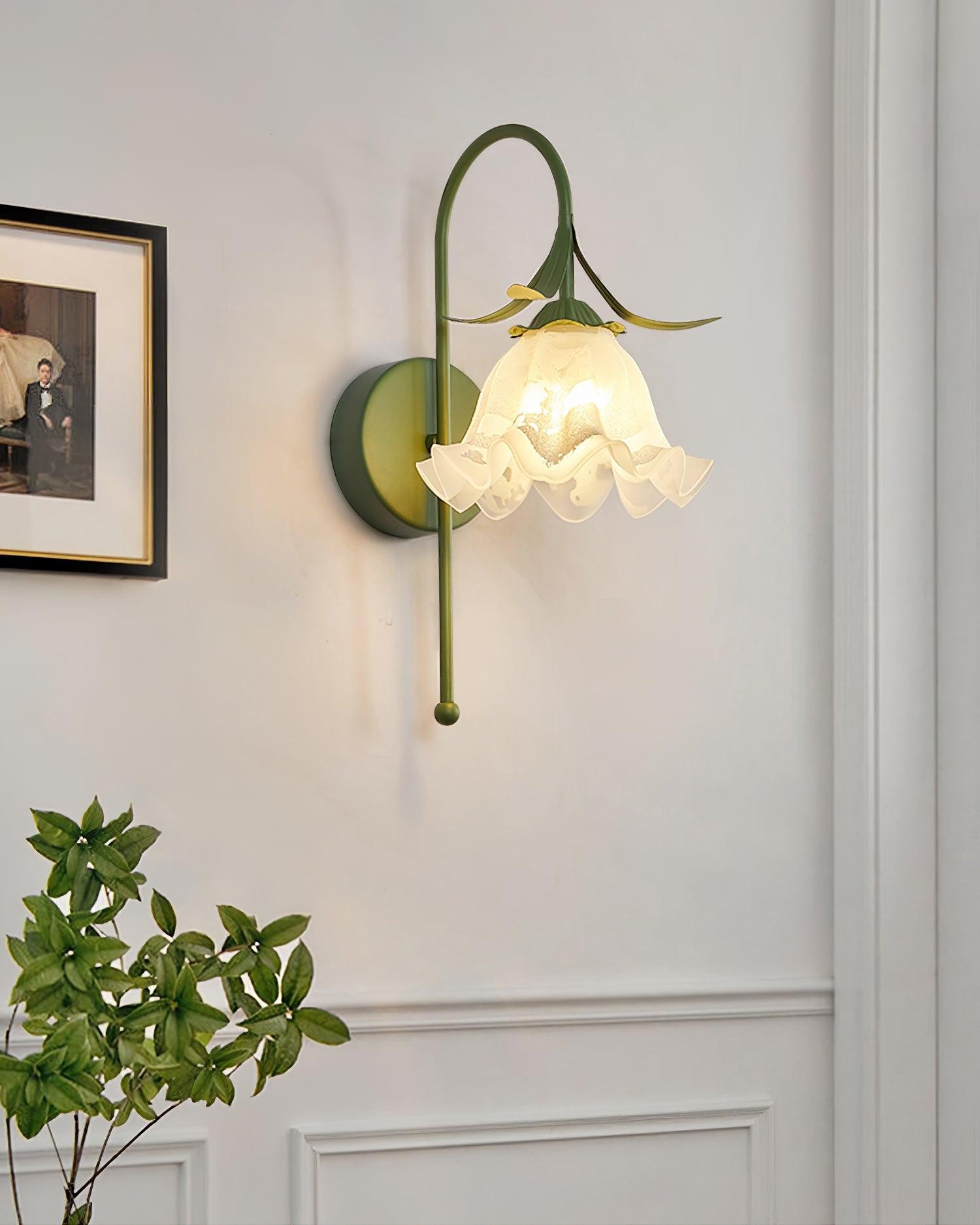 Franse crèmekleurige bloemenwandlamp HL582