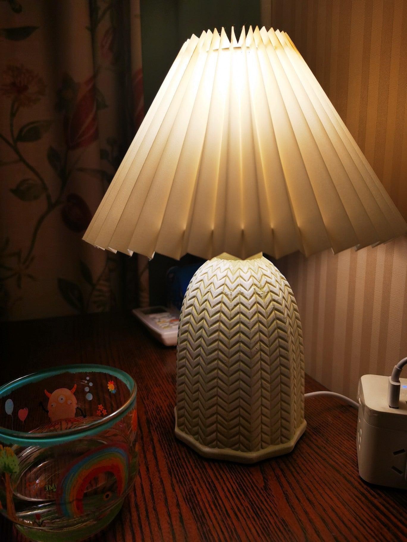 Vintage geplooide tafellamp HL841