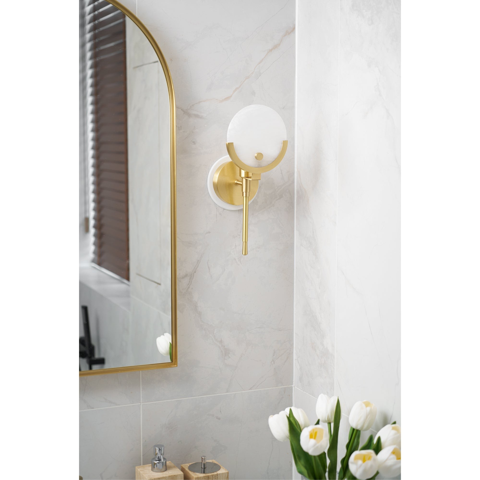 Ava messing alabaster wandlamp HL2941
