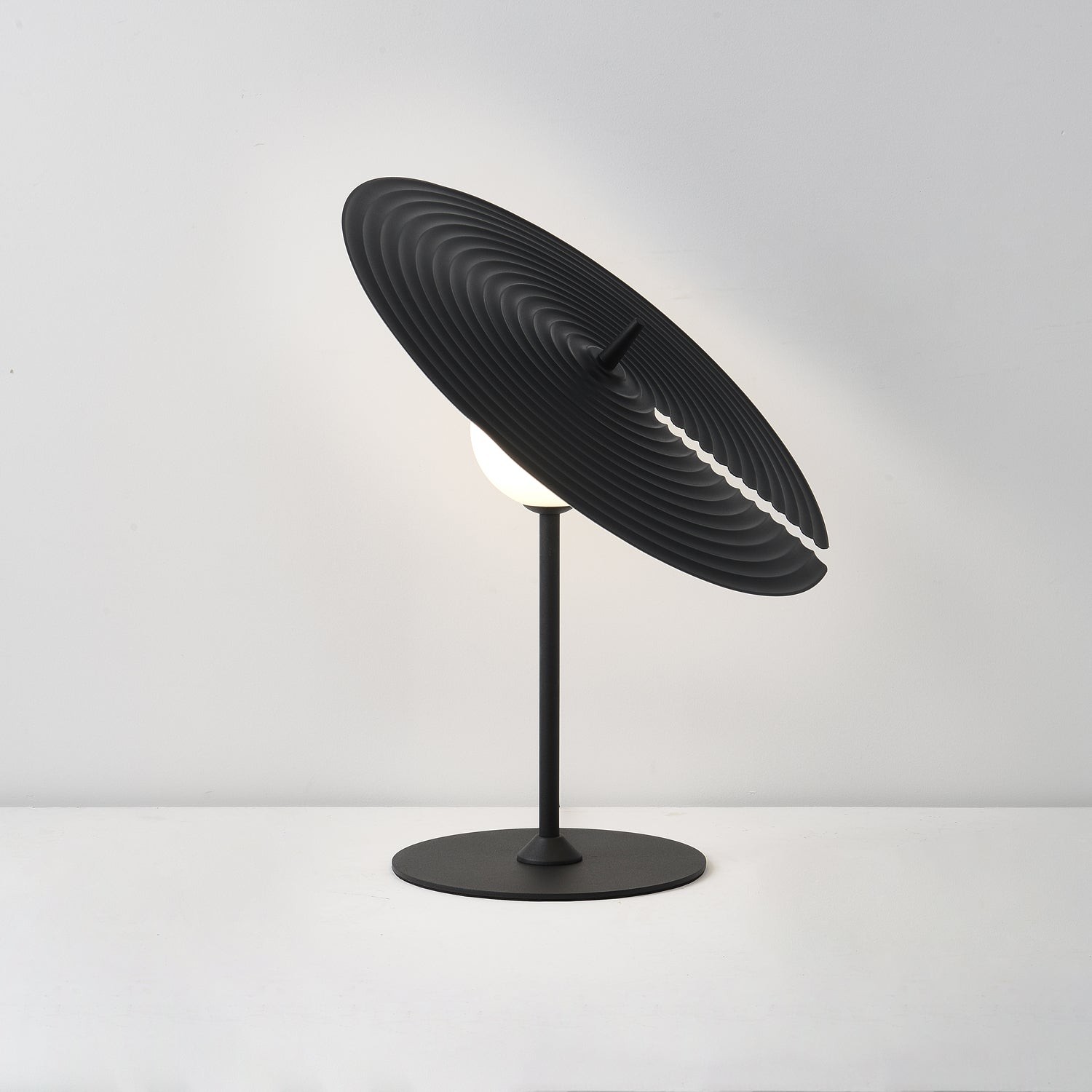 Moderne klassieke platentafellamp HL964