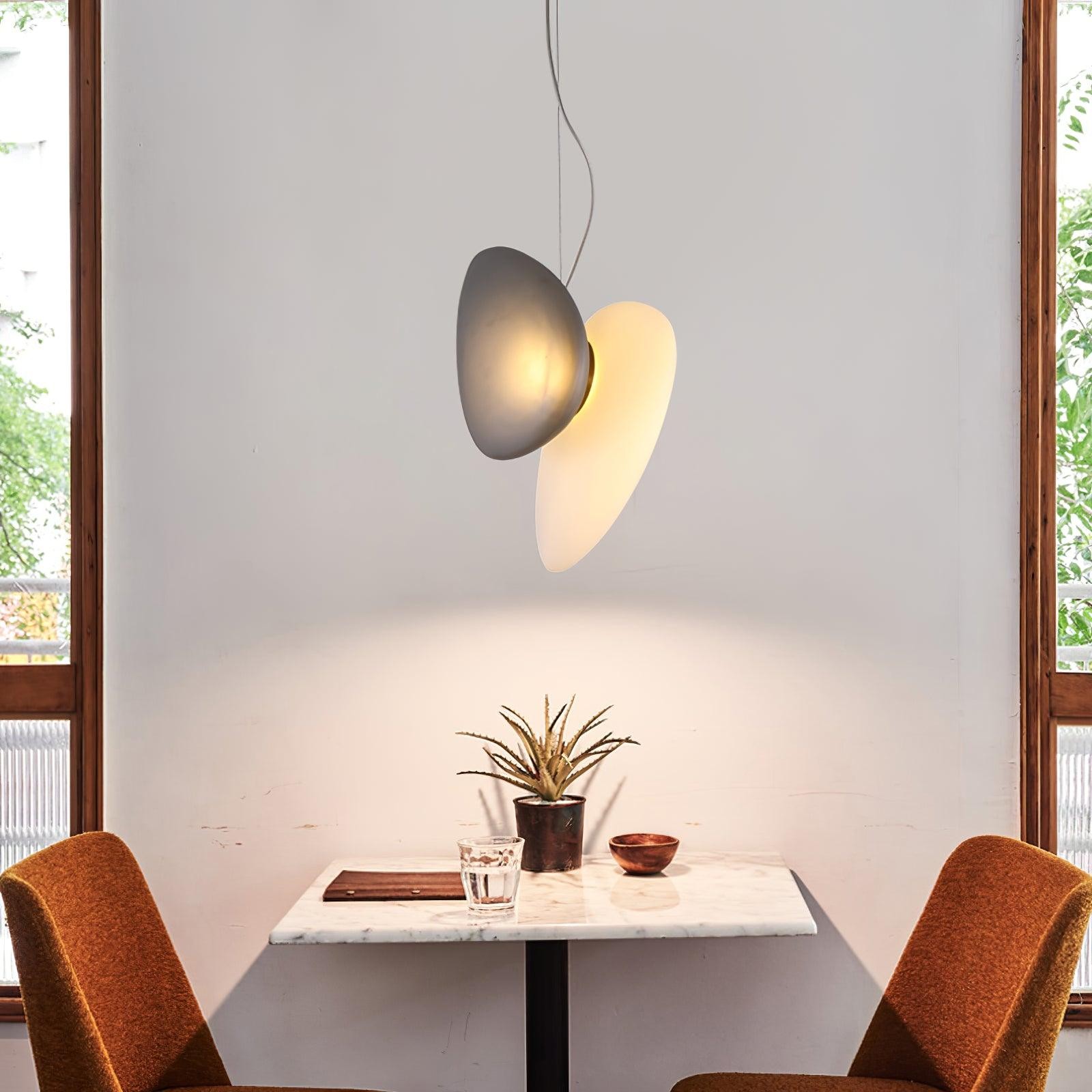 Doorschijnende hanglamp van matglas HL867