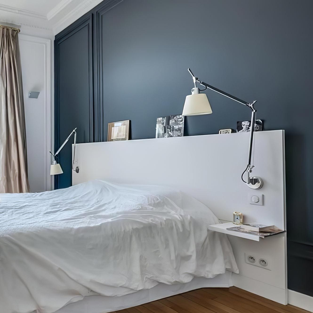 Moderne metalen wandlamp met emmerdesign en wip HL1109
