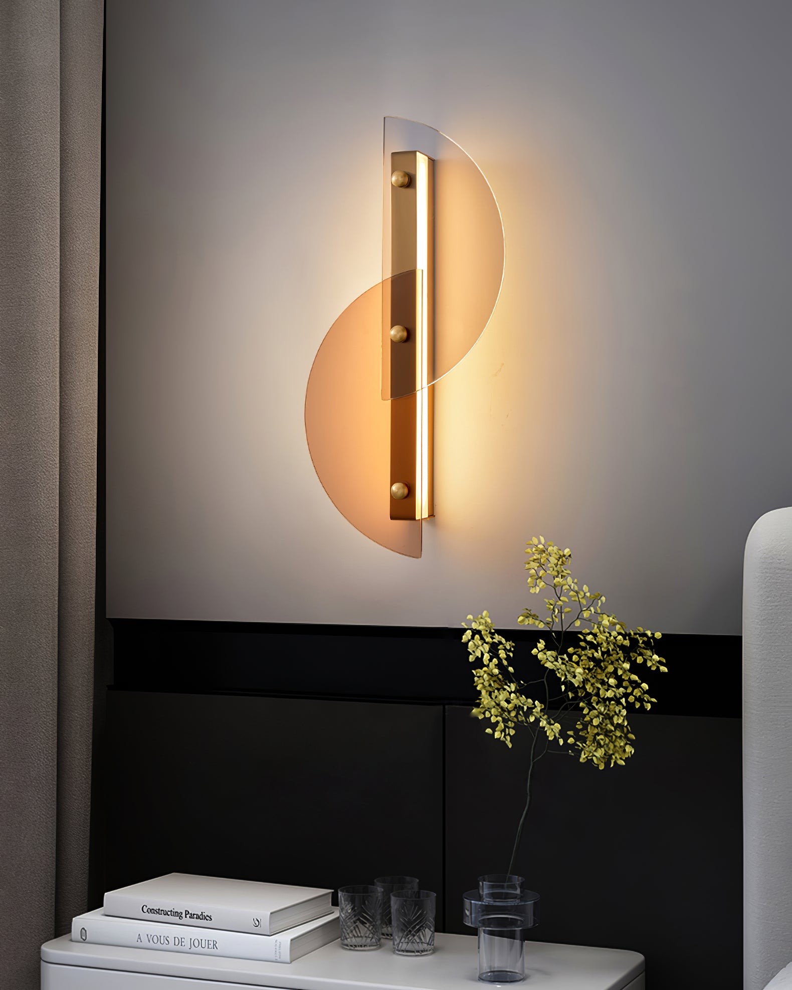 Eenvoudige waaiervormige glazen boogwandlamp HL635