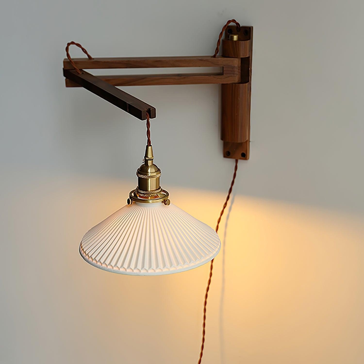 Walnoot Taps Toelopende Geribbelde Keramische Zwenkarm Wandlamp HL1077