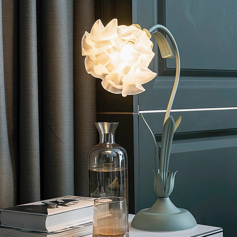 Nordic Lily Flower Tafellamp HL83