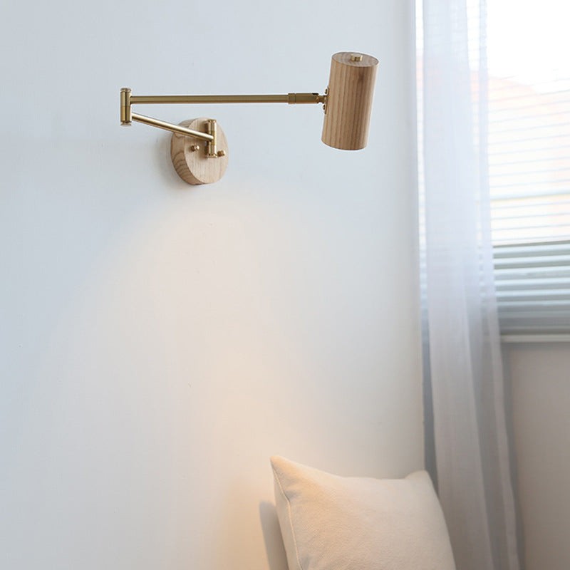 Verstelbare wandlamp met cilindervormige zwenkarm van hout en ijzer HL1085