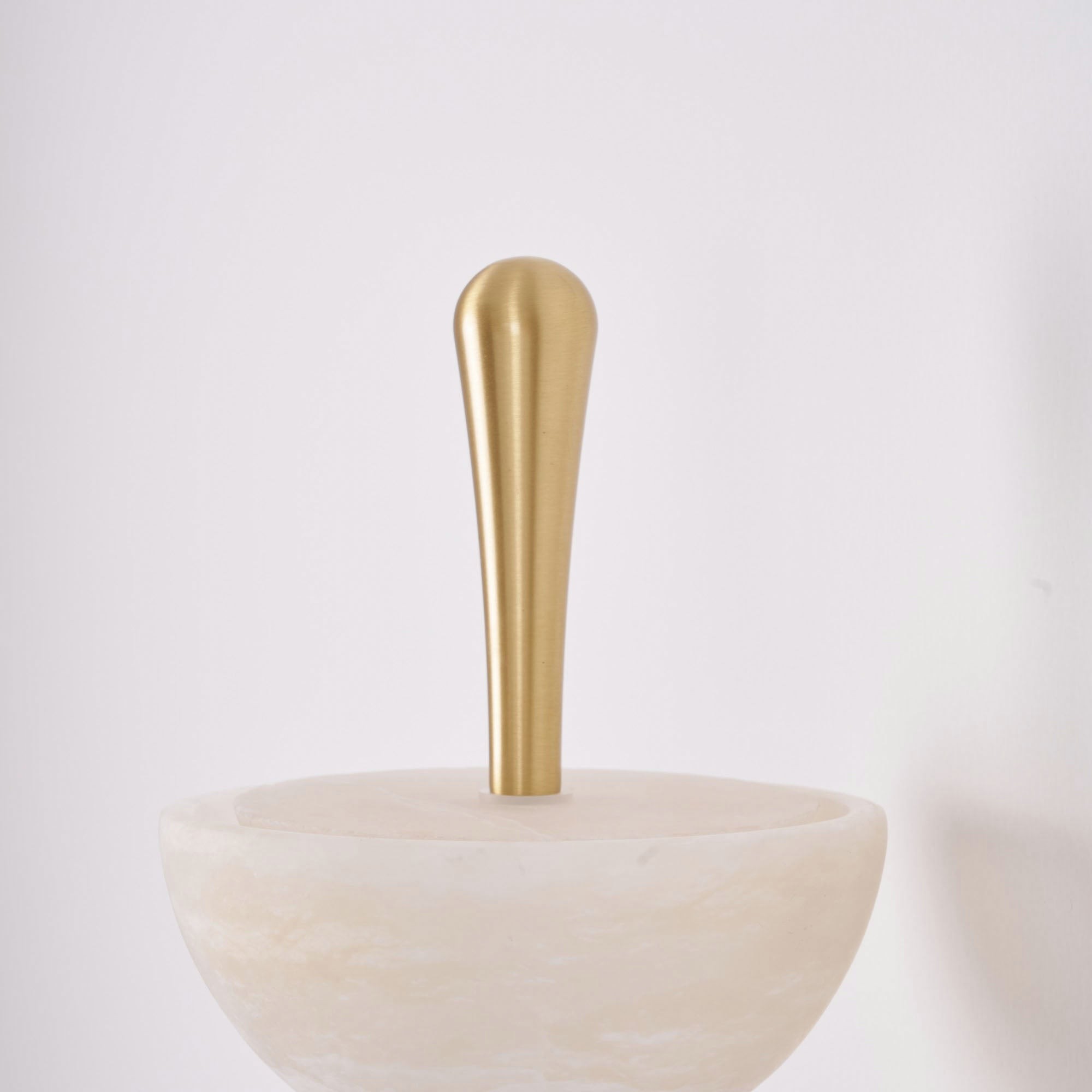 Drievoudige albasten wandlamp HL3118