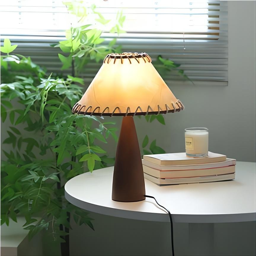 Retro houten tafellamp van imitatieschapenvachtlinnen HL222