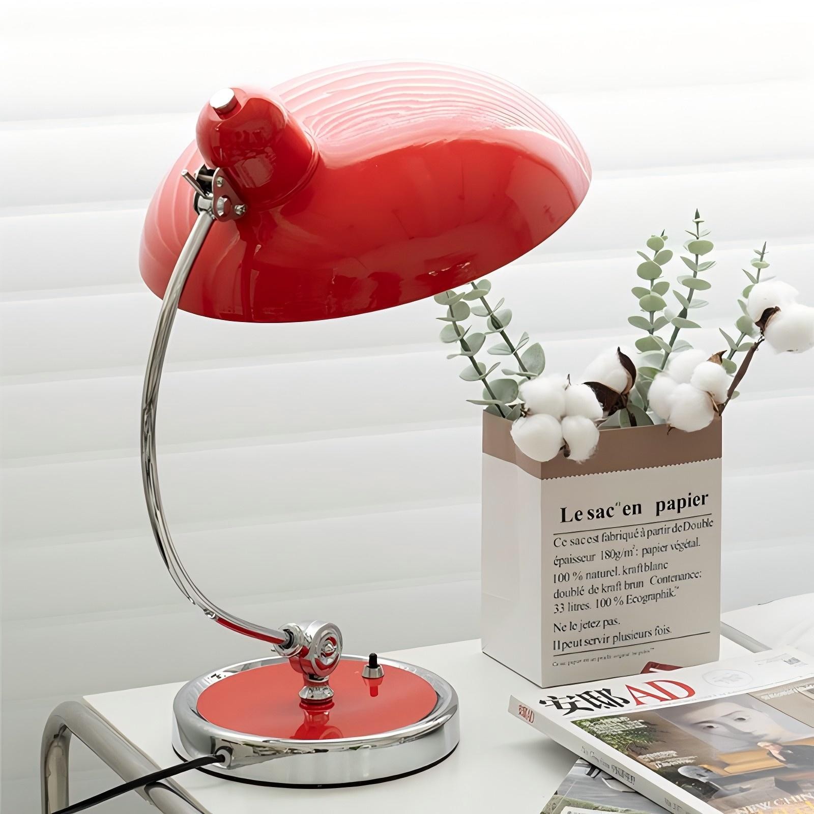 Vintage Luxe Metalen Kap Tafellamp HL313